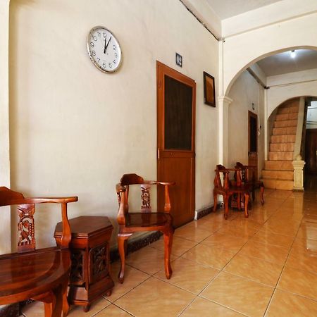 Wisma Yuli Syariah Hotel Medan Exterior photo