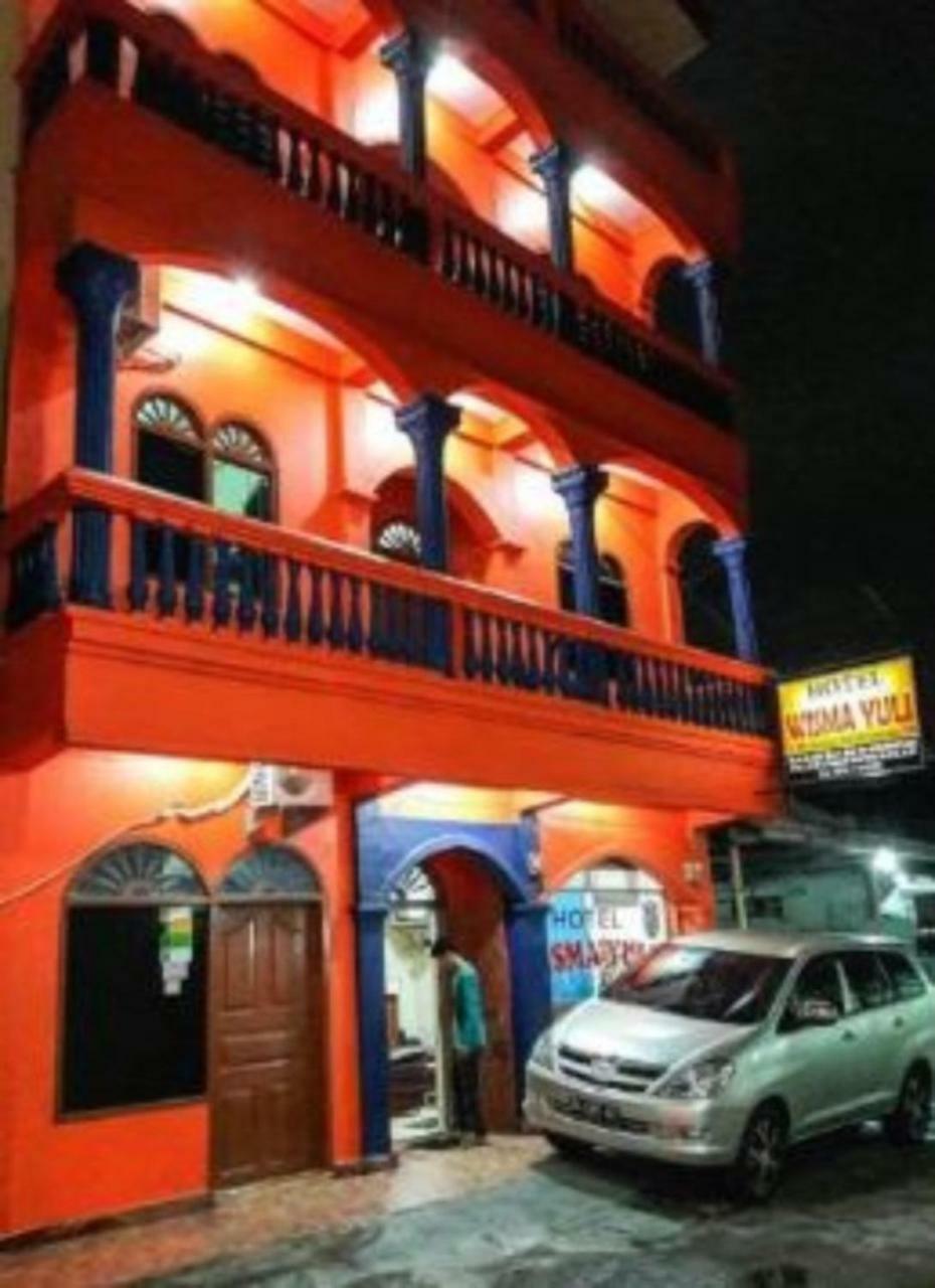 Wisma Yuli Syariah Hotel Medan Exterior photo